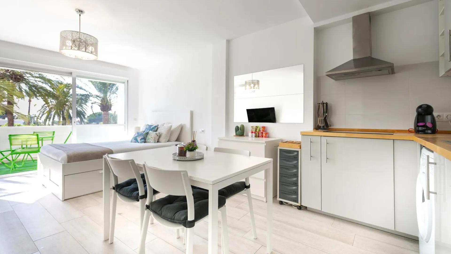 Moderno Estudio Y Piscina A 50 Metros De La Playa Marbella Spain