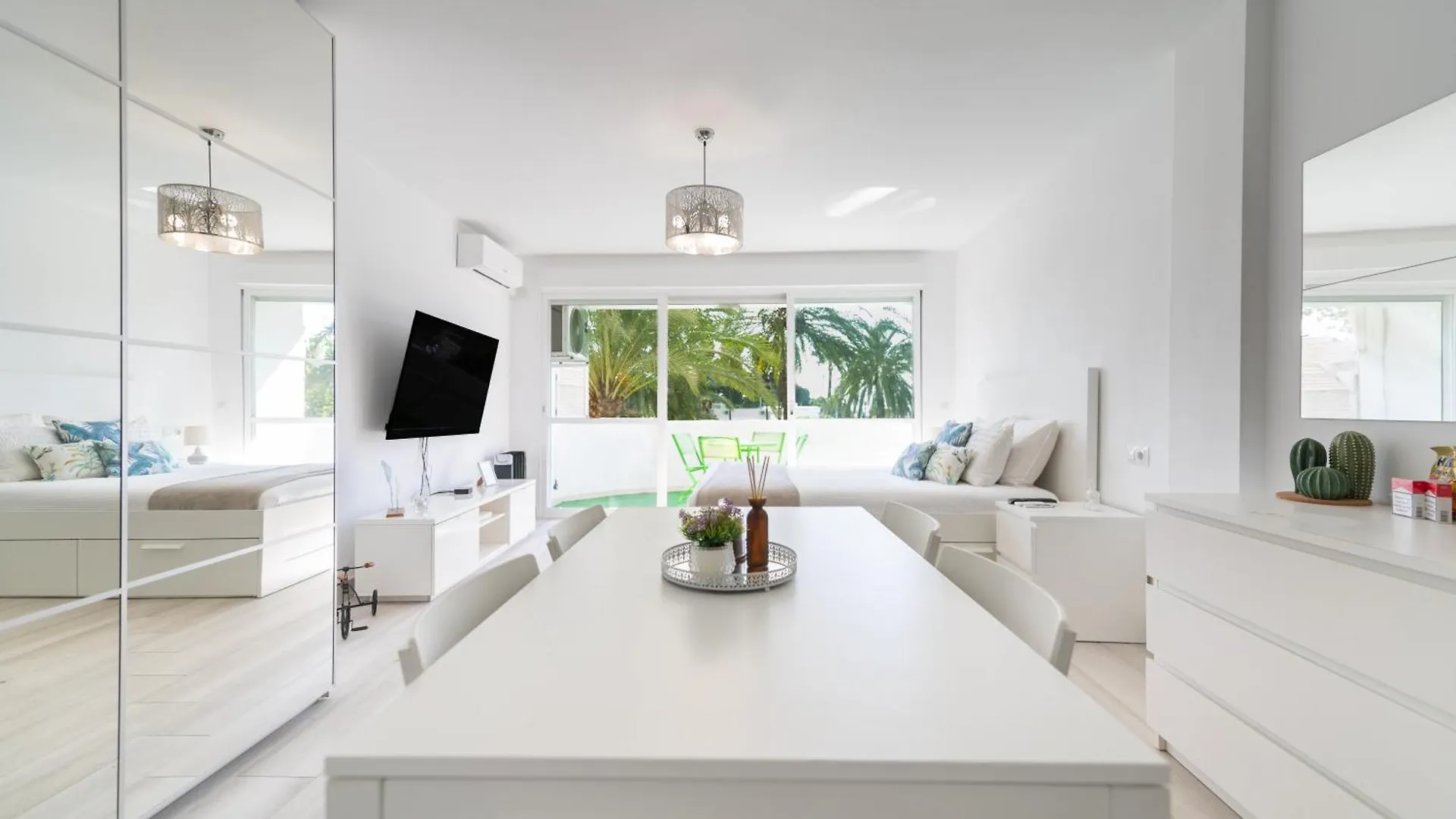 Moderno Estudio Y Piscina A 50 Metros De La Playa Marbella Apartment